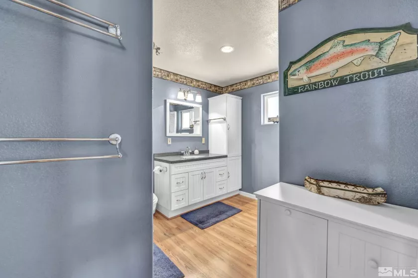 591 Pine Nut, Coleville, California 96107, 1 Bedroom Bedrooms, ,1 BathroomBathrooms,Residential,Residential,Pine Nut,250002943