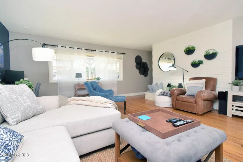 1030 Golconda, Reno, Nevada 89509, 3 Bedrooms Bedrooms, ,2 BathroomsBathrooms,Residential,Residential,Golconda,250053624