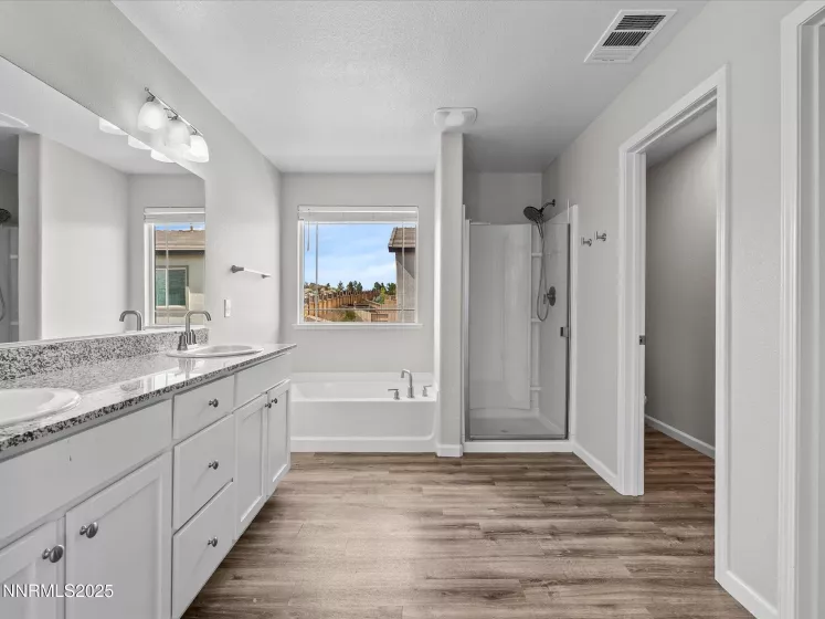 14255 Tuscan Sun, Reno, Nevada 89511, 4 Bedrooms Bedrooms, ,3 BathroomsBathrooms,Residential,Residential,Tuscan Sun,250053626