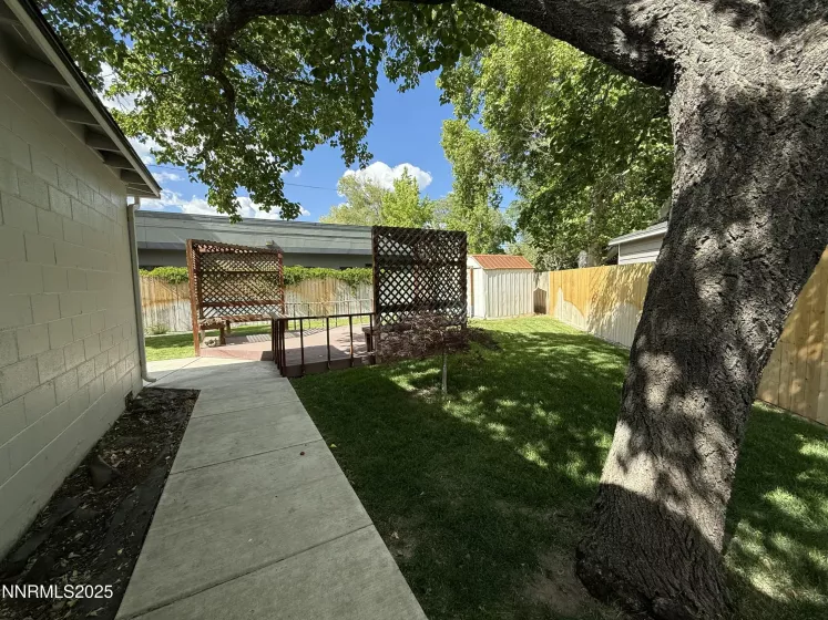 302 Meyer, Carson City, Nevada 89703, 3 Bedrooms Bedrooms, ,2 BathroomsBathrooms,Residential,Residential,Meyer,250053625