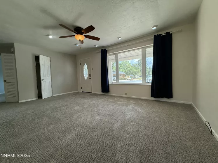 302 Meyer, Carson City, Nevada 89703, 3 Bedrooms Bedrooms, ,2 BathroomsBathrooms,Residential,Residential,Meyer,250053625