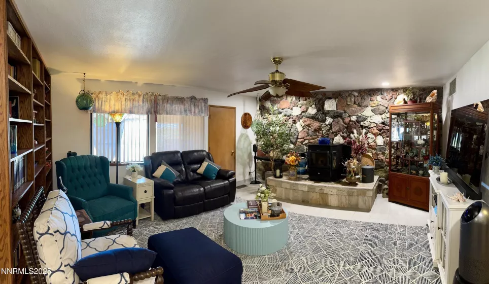 1956 Rockbottom, Gardnerville, Nevada 89410, 3 Bedrooms Bedrooms, ,3 BathroomsBathrooms,Residential,Residential,Rockbottom,250053627