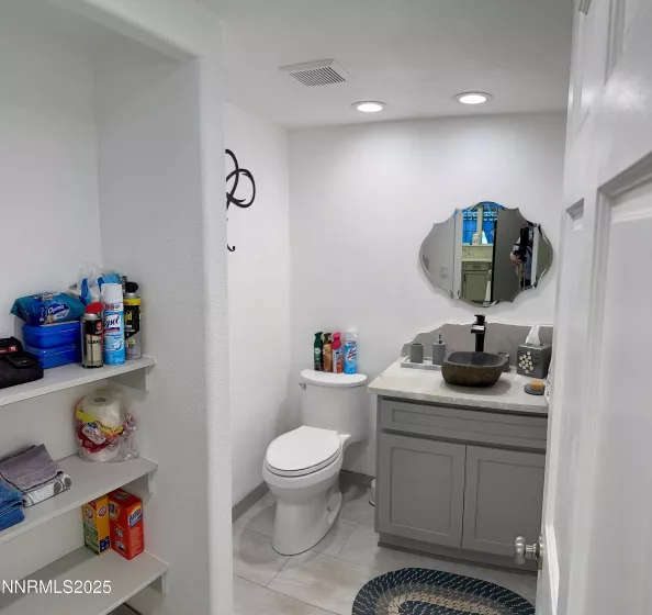 1956 Rockbottom, Gardnerville, Nevada 89410, 3 Bedrooms Bedrooms, ,3 BathroomsBathrooms,Residential,Residential,Rockbottom,250053627