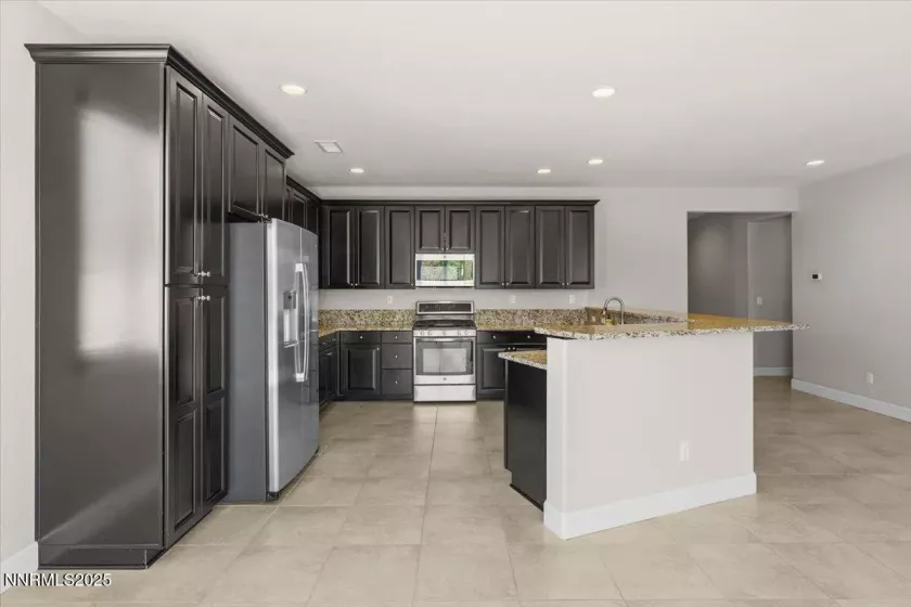 10571 Circle Oaks, Reno, Nevada 89521, 4 Bedrooms Bedrooms, ,3 BathroomsBathrooms,Residential,Residential,Circle Oaks,250053628