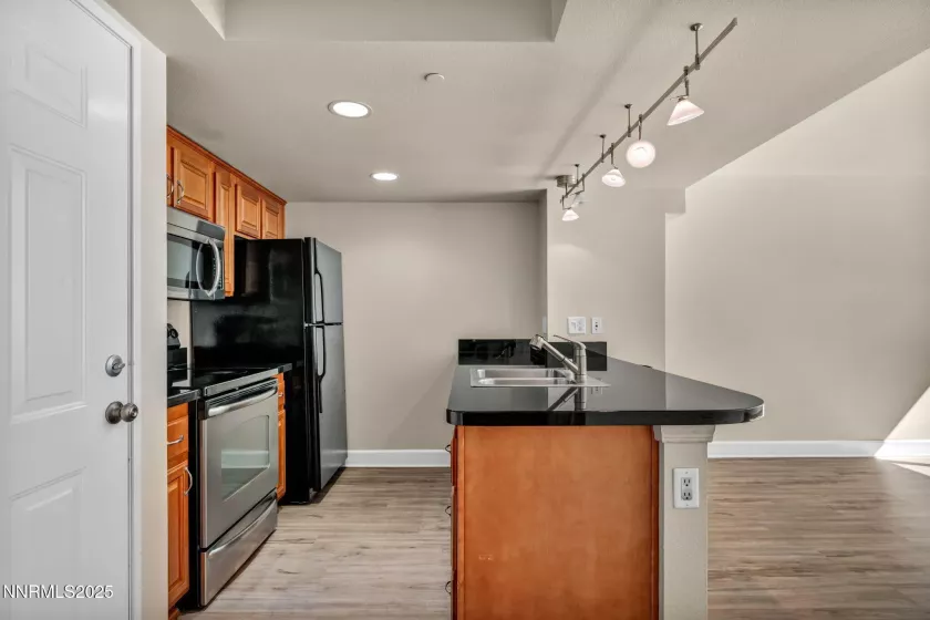 450 Arlington, Reno, Nevada 89503, 1 Bedroom Bedrooms, ,1 BathroomBathrooms,Residential,Residential,Arlington,250053631