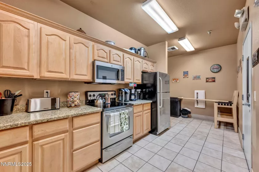 450 Arlington, Reno, Nevada 89503, 1 Bedroom Bedrooms, ,1 BathroomBathrooms,Residential,Residential,Arlington,250053631