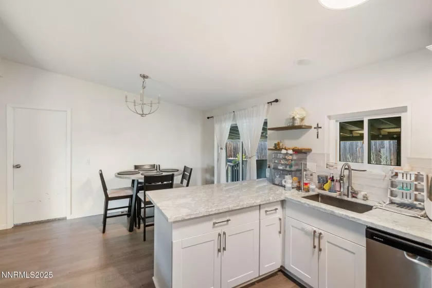 4970 Newport, Reno, Nevada 89506, 3 Bedrooms Bedrooms, ,2 BathroomsBathrooms,Residential,Residential,Newport,250053632