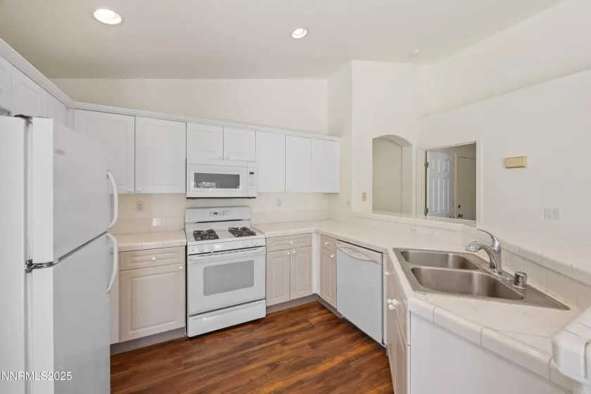 7706 Cerritos, Sparks, Nevada 89436, 2 Bedrooms Bedrooms, ,2 BathroomsBathrooms,Residential,Residential,Cerritos,250053633