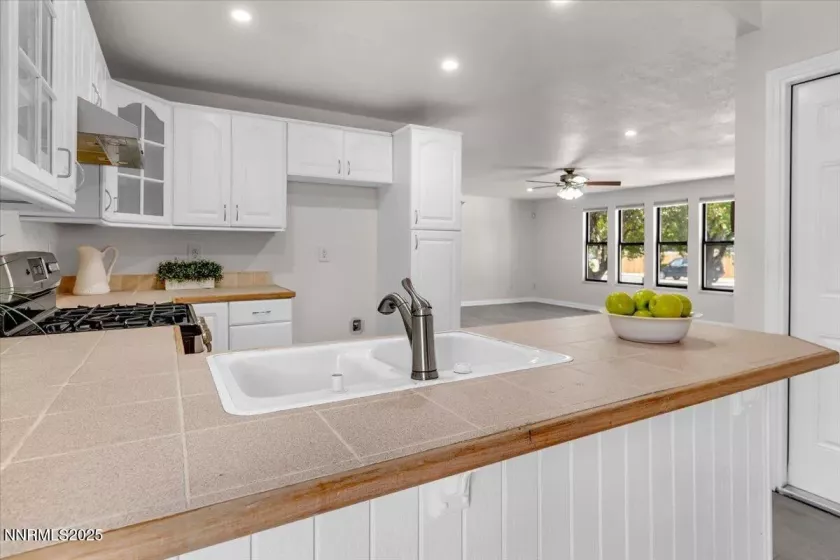 4400 Sierra Madre, Reno, Nevada 89502, 3 Bedrooms Bedrooms, ,2 BathroomsBathrooms,Residential,Residential,Sierra Madre,250053634