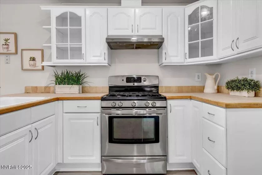 4400 Sierra Madre, Reno, Nevada 89502, 3 Bedrooms Bedrooms, ,2 BathroomsBathrooms,Residential,Residential,Sierra Madre,250053634