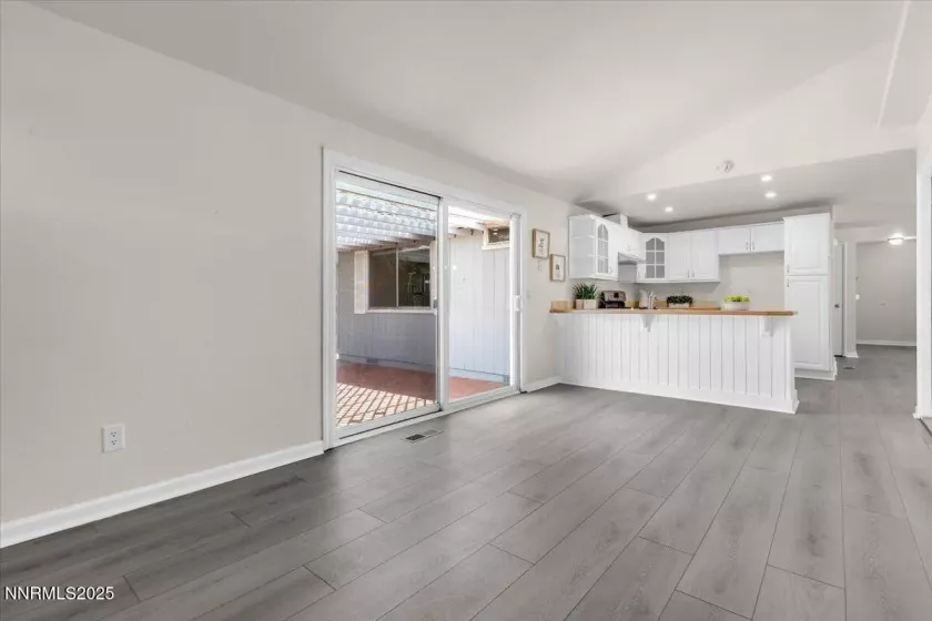 4400 Sierra Madre, Reno, Nevada 89502, 3 Bedrooms Bedrooms, ,2 BathroomsBathrooms,Residential,Residential,Sierra Madre,250053634