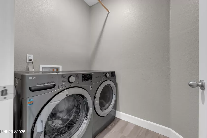 6579 Angels Orchard, Sparks, Nevada 89436, 4 Bedrooms Bedrooms, ,2 BathroomsBathrooms,Residential,Residential,Angels Orchard,250053638