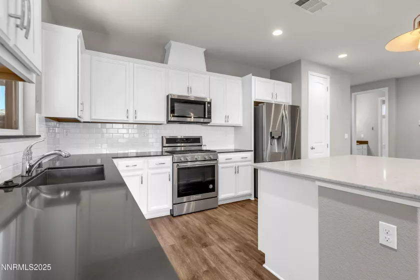 6579 Angels Orchard, Sparks, Nevada 89436, 4 Bedrooms Bedrooms, ,2 BathroomsBathrooms,Residential,Residential,Angels Orchard,250053638