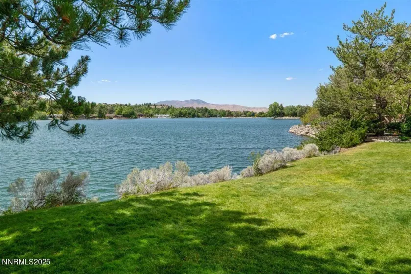 PEACE AND SERENITY ON LAKE