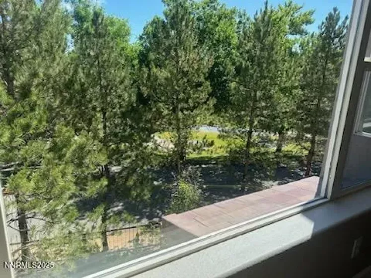 GOLF VIEW
