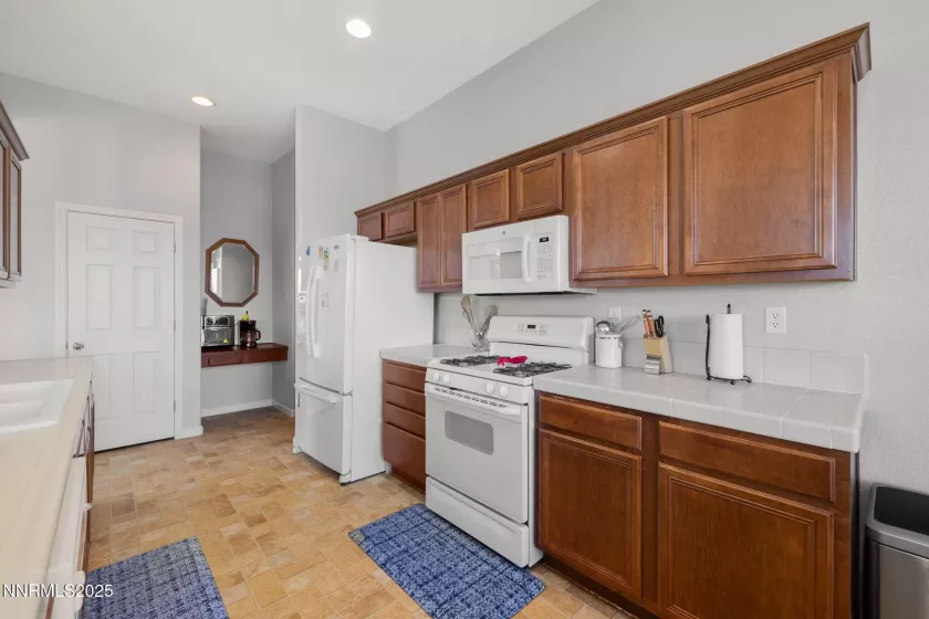 17960 Blake, Reno, Nevada 89508, 4 Bedrooms Bedrooms, ,2 BathroomsBathrooms,Residential,Residential,Blake,250053645