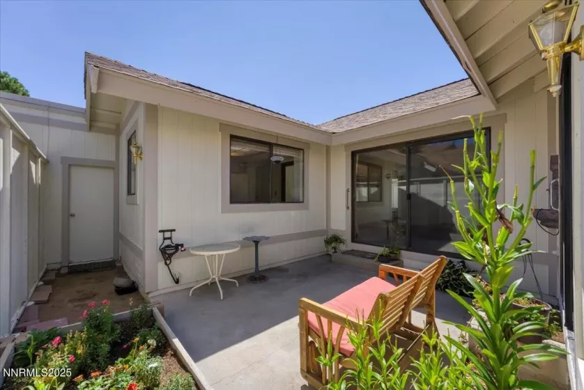 1161 Rayburn, Reno, Nevada 89503, 3 Bedrooms Bedrooms, ,2 BathroomsBathrooms,Residential,Residential,Rayburn,250053644