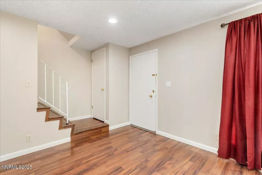 850 Woodberry, Sparks, Nevada 89434, 3 Bedrooms Bedrooms, ,2 BathroomsBathrooms,Residential,Residential,Woodberry,250053647