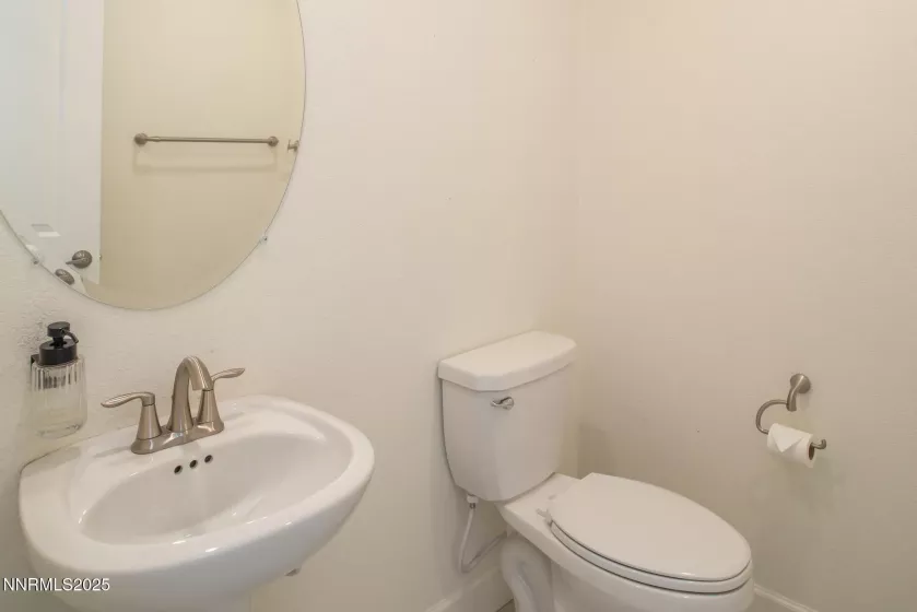 6901 Wild River, Sparks, Nevada 89436, 4 Bedrooms Bedrooms, ,3 BathroomsBathrooms,Residential,Residential,Wild River,250053654