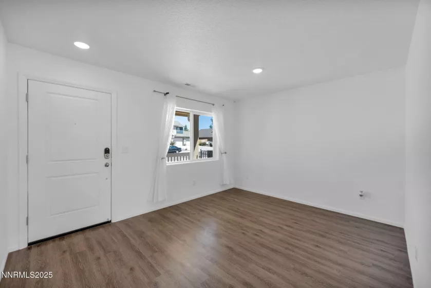 2278 Evelynn, Fernley, Nevada 89408, 3 Bedrooms Bedrooms, ,3 BathroomsBathrooms,Residential,Residential,Evelynn,250053661