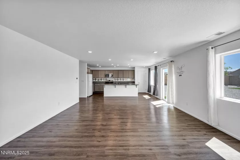 2278 Evelynn, Fernley, Nevada 89408, 3 Bedrooms Bedrooms, ,3 BathroomsBathrooms,Residential,Residential,Evelynn,250053661