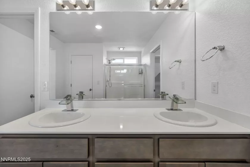 2278 Evelynn, Fernley, Nevada 89408, 3 Bedrooms Bedrooms, ,3 BathroomsBathrooms,Residential,Residential,Evelynn,250053661