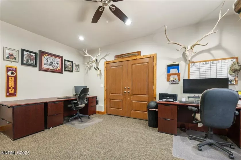 In-law suite / Office space attached to the garage