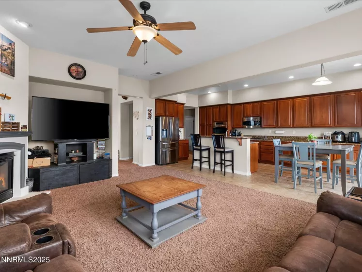 8720 Spearhead, Reno, Nevada 89506, 4 Bedrooms Bedrooms, ,3 BathroomsBathrooms,Residential,Residential,Spearhead,250053668