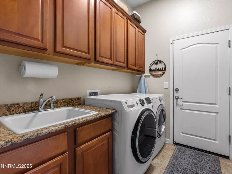 8720 Spearhead, Reno, Nevada 89506, 4 Bedrooms Bedrooms, ,3 BathroomsBathrooms,Residential,Residential,Spearhead,250053668