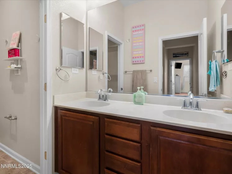 8720 Spearhead, Reno, Nevada 89506, 4 Bedrooms Bedrooms, ,3 BathroomsBathrooms,Residential,Residential,Spearhead,250053668