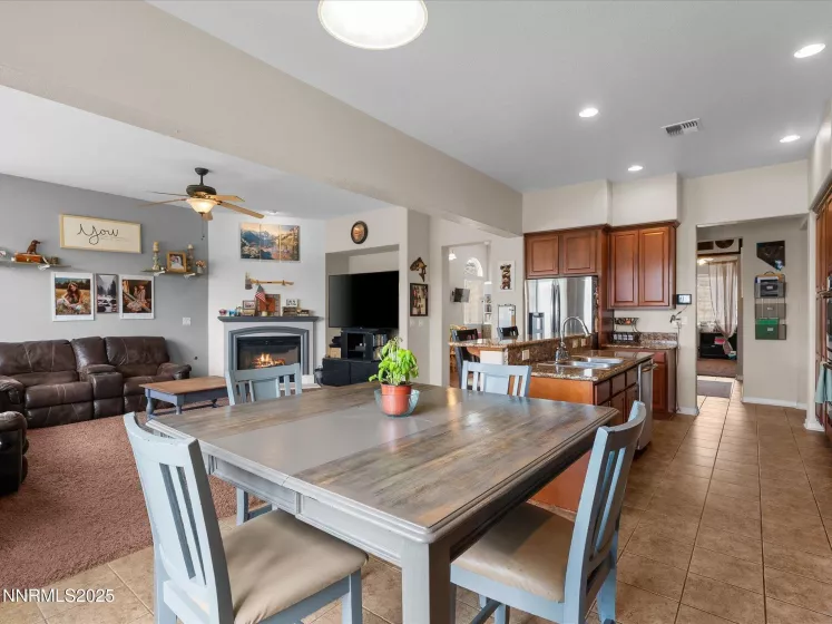 8720 Spearhead, Reno, Nevada 89506, 4 Bedrooms Bedrooms, ,3 BathroomsBathrooms,Residential,Residential,Spearhead,250053668