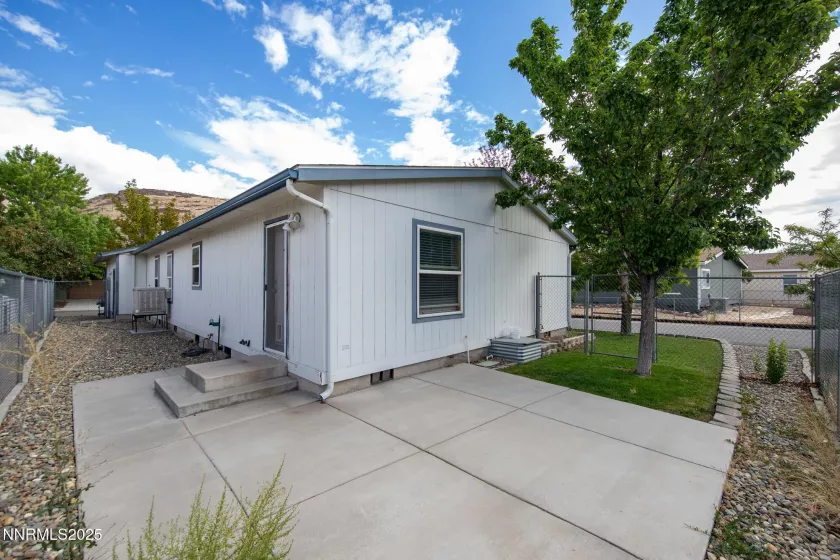 205 Rue De La Chartreuse, Sparks, Nevada 89434, 3 Bedrooms Bedrooms, ,2 BathroomsBathrooms,Residential,Residential,Rue De La Chartreuse,250053671