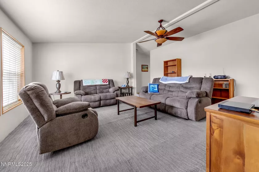 205 Rue De La Chartreuse, Sparks, Nevada 89434, 3 Bedrooms Bedrooms, ,2 BathroomsBathrooms,Residential,Residential,Rue De La Chartreuse,250053671