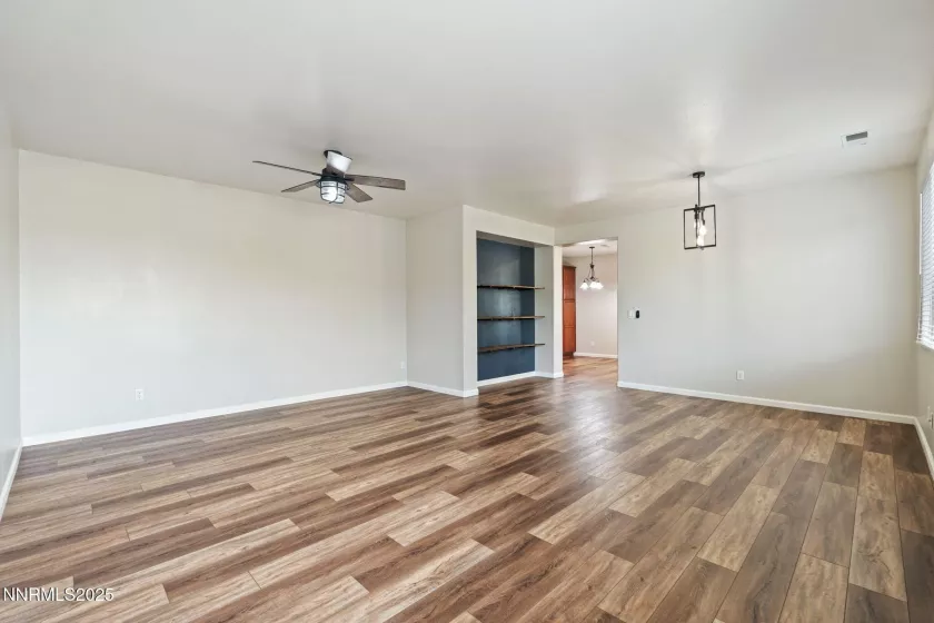 5469 Siltstone, Sparks, Nevada 89436, 4 Bedrooms Bedrooms, ,3 BathroomsBathrooms,Residential,Residential,Siltstone,250053673