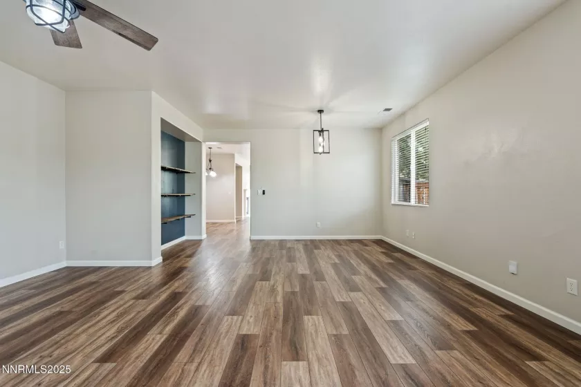 5469 Siltstone, Sparks, Nevada 89436, 4 Bedrooms Bedrooms, ,3 BathroomsBathrooms,Residential,Residential,Siltstone,250053673