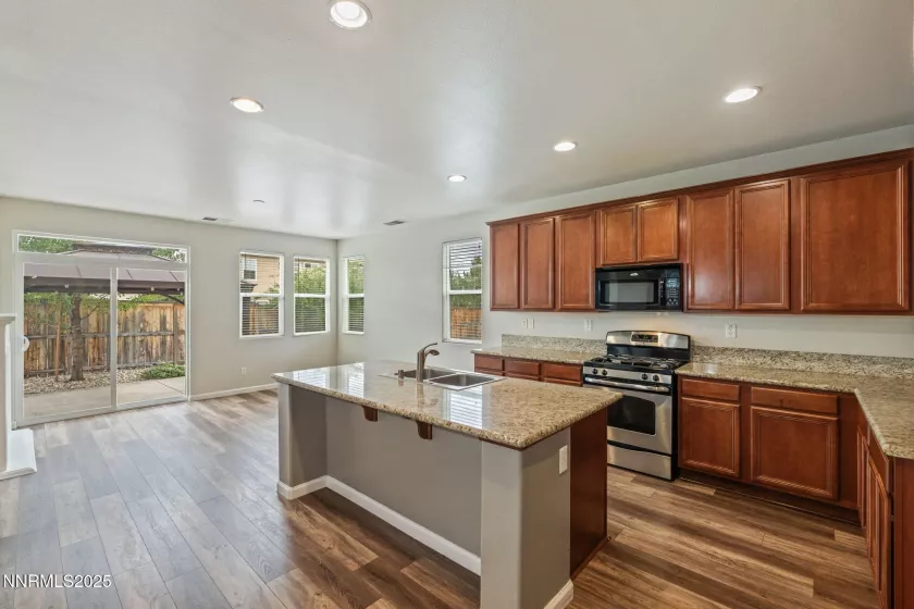 5469 Siltstone, Sparks, Nevada 89436, 4 Bedrooms Bedrooms, ,3 BathroomsBathrooms,Residential,Residential,Siltstone,250053673