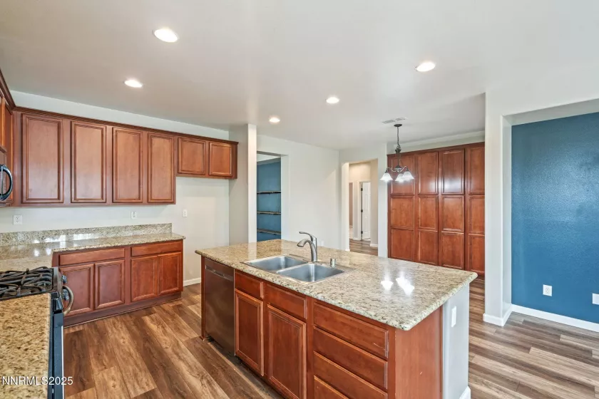 5469 Siltstone, Sparks, Nevada 89436, 4 Bedrooms Bedrooms, ,3 BathroomsBathrooms,Residential,Residential,Siltstone,250053673