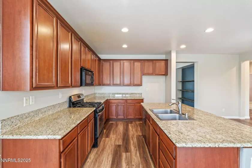 5469 Siltstone, Sparks, Nevada 89436, 4 Bedrooms Bedrooms, ,3 BathroomsBathrooms,Residential,Residential,Siltstone,250053673