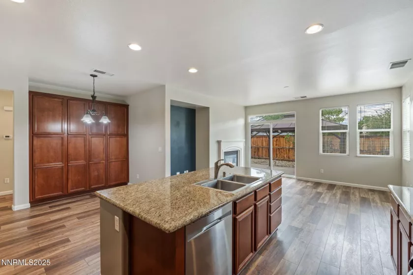 5469 Siltstone, Sparks, Nevada 89436, 4 Bedrooms Bedrooms, ,3 BathroomsBathrooms,Residential,Residential,Siltstone,250053673