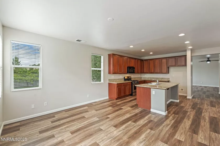 5469 Siltstone, Sparks, Nevada 89436, 4 Bedrooms Bedrooms, ,3 BathroomsBathrooms,Residential,Residential,Siltstone,250053673