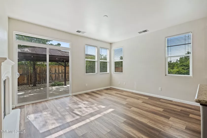 5469 Siltstone, Sparks, Nevada 89436, 4 Bedrooms Bedrooms, ,3 BathroomsBathrooms,Residential,Residential,Siltstone,250053673