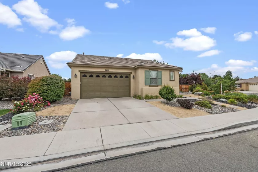 5469 Siltstone, Sparks, Nevada 89436, 4 Bedrooms Bedrooms, ,3 BathroomsBathrooms,Residential,Residential,Siltstone,250053673