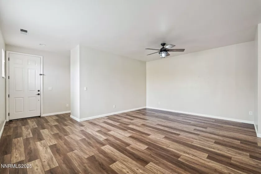 5469 Siltstone, Sparks, Nevada 89436, 4 Bedrooms Bedrooms, ,3 BathroomsBathrooms,Residential,Residential,Siltstone,250053673