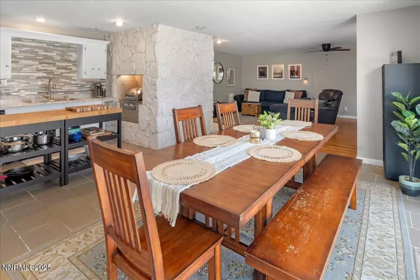 1625 Tyler, Sparks, Nevada 89431, 4 Bedrooms Bedrooms, ,3 BathroomsBathrooms,Residential,Residential,Tyler,250053676