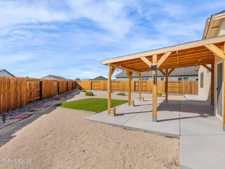 242 Red Oak, Fernley, Nevada 89408, 3 Bedrooms Bedrooms, ,2 BathroomsBathrooms,Residential,Residential,Red Oak,250053683