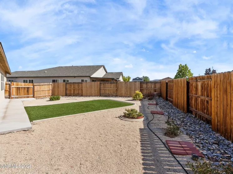 242 Red Oak, Fernley, Nevada 89408, 3 Bedrooms Bedrooms, ,2 BathroomsBathrooms,Residential,Residential,Red Oak,250053683