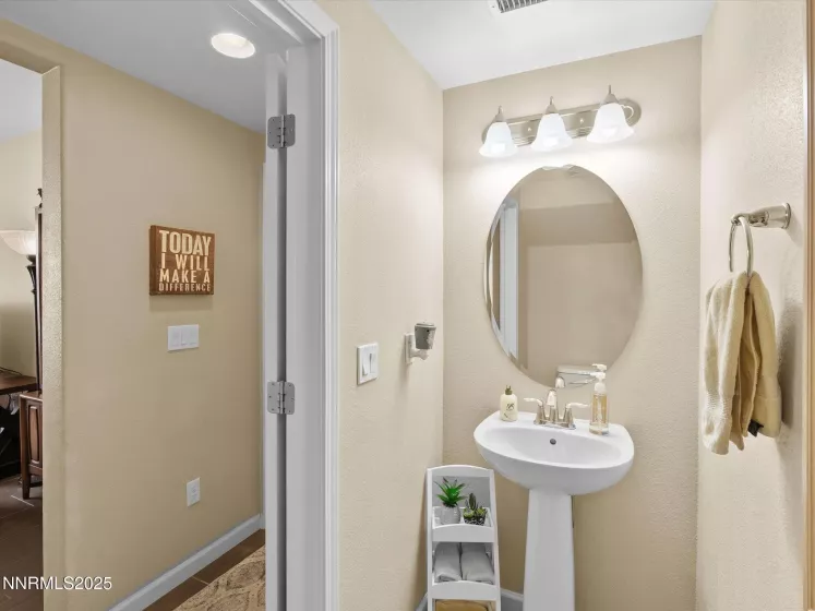 250 Brooksby, Reno, Nevada 89509, 3 Bedrooms Bedrooms, ,3 BathroomsBathrooms,Residential,Residential,Brooksby,250053684