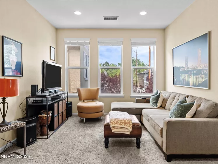 250 Brooksby, Reno, Nevada 89509, 3 Bedrooms Bedrooms, ,3 BathroomsBathrooms,Residential,Residential,Brooksby,250053684
