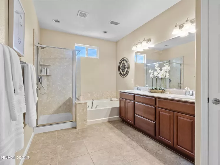 250 Brooksby, Reno, Nevada 89509, 3 Bedrooms Bedrooms, ,3 BathroomsBathrooms,Residential,Residential,Brooksby,250053684