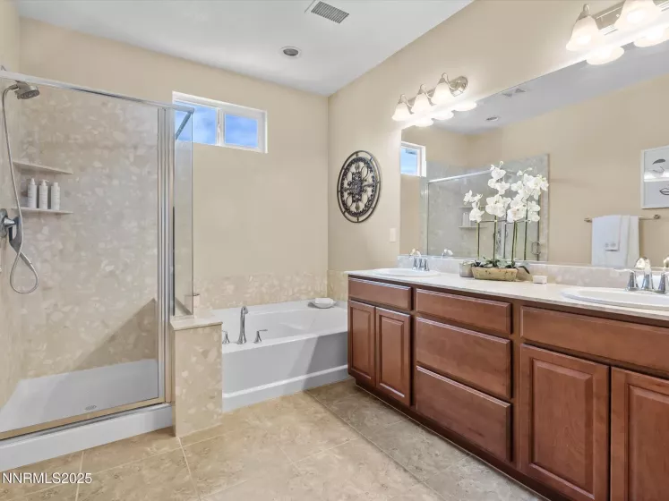 250 Brooksby, Reno, Nevada 89509, 3 Bedrooms Bedrooms, ,3 BathroomsBathrooms,Residential,Residential,Brooksby,250053684